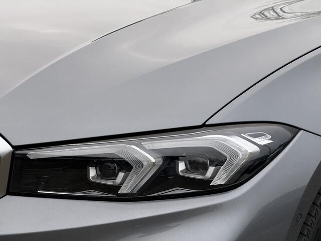 BMW 3-SERIE Touring 320e | Camera | Sportstoel. | PDC voor + achter