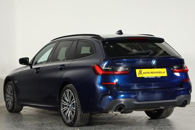 BMW 3-SERIE Touring 330e xDrive M-Sport / Laser-LED / HUD / Trekhaak / CarPlay