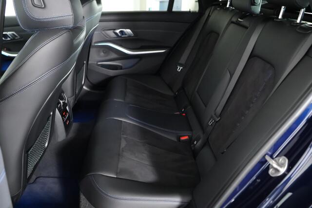 BMW 3-SERIE Touring 330e xDrive M-Sport / Laser-LED / HUD / Trekhaak / CarPlay