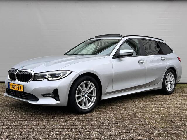 BMW 3-SERIE 320i | 184 PK | NL auto | Laser | Panoramadak | Bijzonder compleet! | 68dkm !