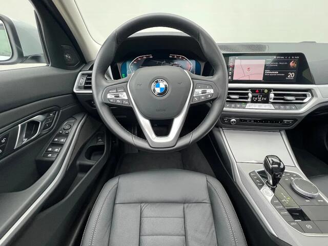 BMW 3-SERIE 320i | 184 PK | NL auto | Laser | Panoramadak | Bijzonder compleet! | 68dkm !