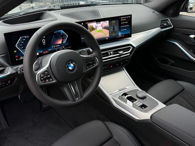 BMW 3-SERIE 320d xDrive M-SPORT ** ADAP. LED, NAVI+, HuD, ACC, M-REM, 19-inch LMV, H&K ** 1e EIG - UNFALLFREI - BMW GAR ** ** INFORMEER OOK NAAR ONZE AANTREKKELIJKE FINANCIAL-LEASE TARIEVEN **