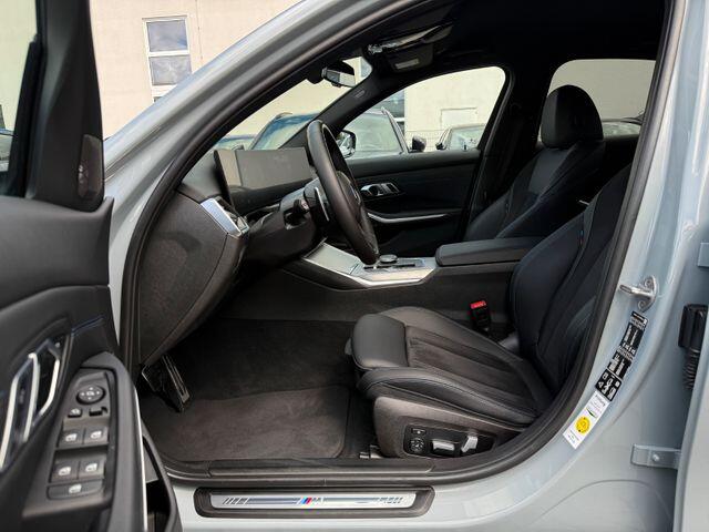BMW 3-SERIE 320d xDrive M-SPORT ** ADAPT. LED, NAVI+, MEMORY, HuD, ACC, 19-inch LMV, BROOKLYN GRAU ** 1e EIG - UNFALLFREI - BMW GAR ** ** INFORMEER OOK NAAR ONZE AANTREKKELIJKE FINANCIAL-LEASE TARIEVEN **