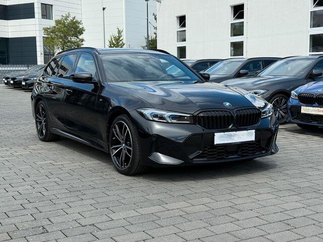 BMW 3-SERIE Touring 320d xDrive M-SPORT ** LED, NAVI+, LEDER, PANORAMA, H&K, HuD, TREKH, 19-inch LMV ** 1e EIG - UNFALLFREI ** ** INFORMEER OOK NAAR ONZE AANTREKKELIJKE FINANCIAL-LEASE TARIEVEN **
