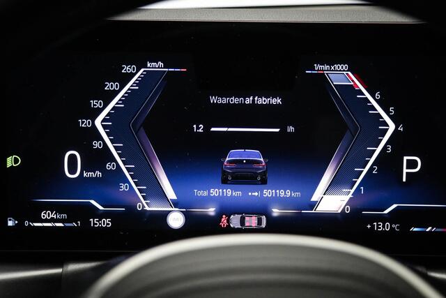 BMW 3-SERIE 318i | M SPORT / TRAVEL- PACK | KANTELDAK | STOELVERWARMING | DAB | APPLE | 19"