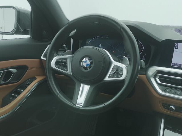 BMW 3-SERIE Touring 320i High Executive Edition | PANO | CAMERA | H&K | STOELVERW. | TREKHAAK