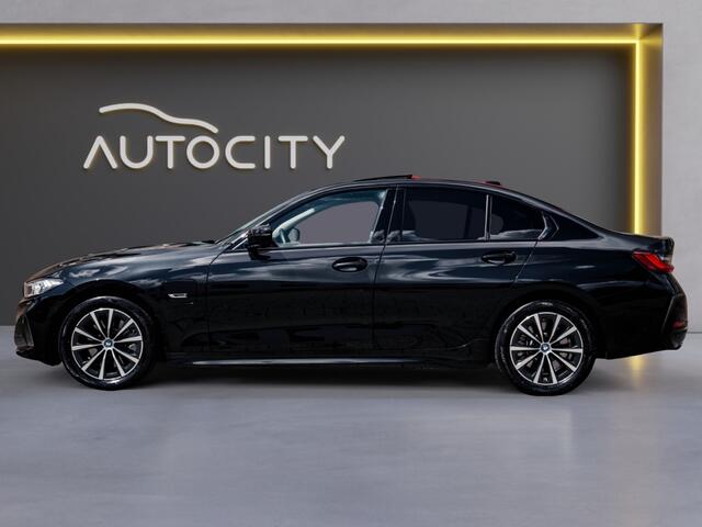 BMW 3-SERIE 320e Sportline | PANO | Laser LED | Trekhaak | Innovation Pakket