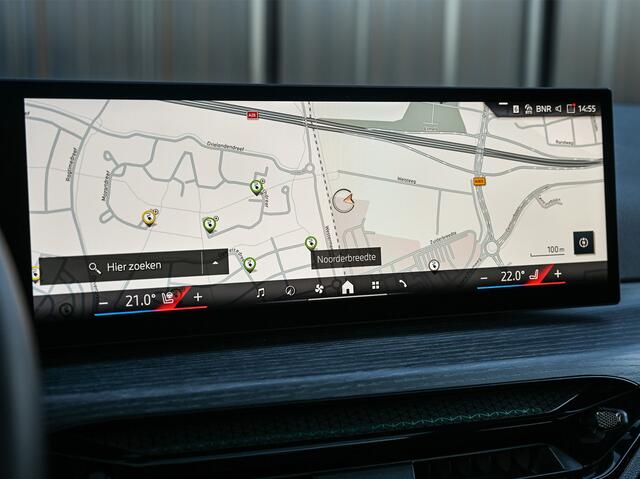 BMW 3-SERIE Touring 330e xDrive · M sport · Accu 19,5kWh · Trekhaak · Panoramadak · Active Cruise · Panorama dak · Camera · Ambiance interieur ·