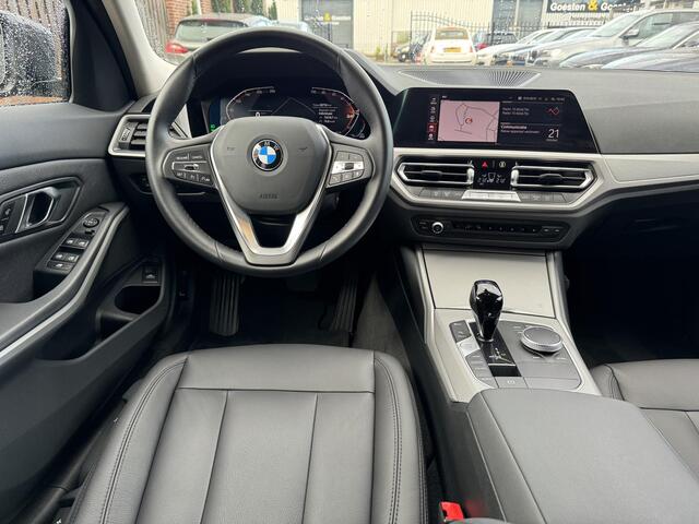 BMW 3-SERIE Touring 318i Executive Edition Leder Gr. Navi CarPlay