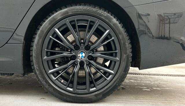 BMW 3-SERIE Touring 330e M-Sport Pano ACC Trekh H/K HUD Stuurverw