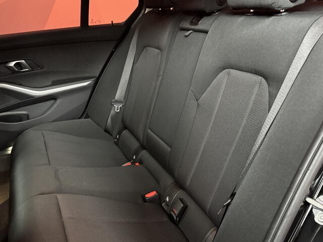 BMW 3-SERIE 320i Executive Edition | Cruise control | LED koplampen | Volledig digitaal instrumentenpaneel