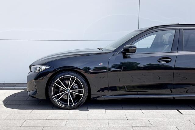BMW 3-SERIE Touring 320i M-Sport Pro