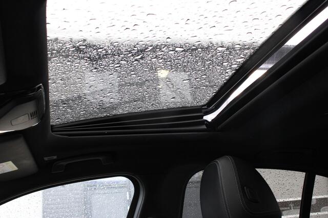 BMW 3-SERIE 320e M Sport Business Edition Plus - Schuif kanteldak - Laserlight - 19 inch - Head Up Goed onderhouden Origineel Nederlands