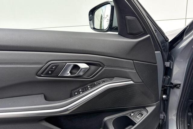 BMW 3-SERIE Touring 320e