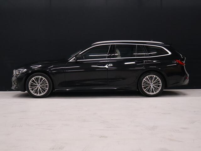 BMW 3-SERIE Touring 330e eDrive High Executive [CAMERA, MEMORY SEATS, HARMAN KARDON, APPLE CARPLAY, ANDROID AUTO, ADAPTIVE CRUISE, VOL LEDER, SPORTSTOELEN, NIEUWSTAAT]
