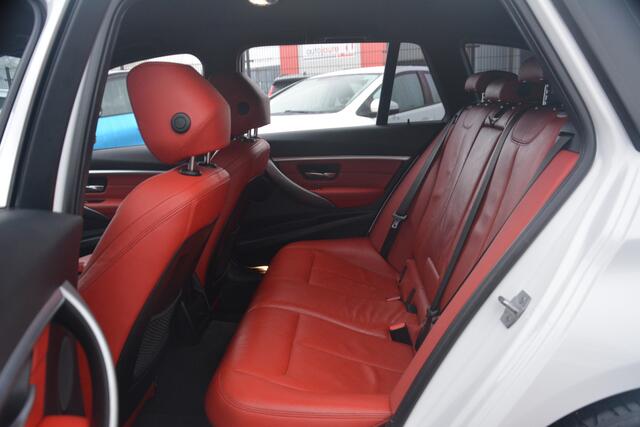 BMW 3-SERIE Touring 320i Edition M Sport Shadow Executive | Navigatie | Sportstoelen | Virtual-cockpit | Stoelverwarming | Camera | NL auto!! |