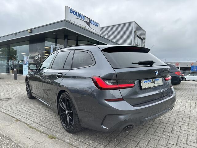 BMW 3-SERIE Touring 320i M sport Pano-Dak | LED | Stoelverw. | Spiegelpakket