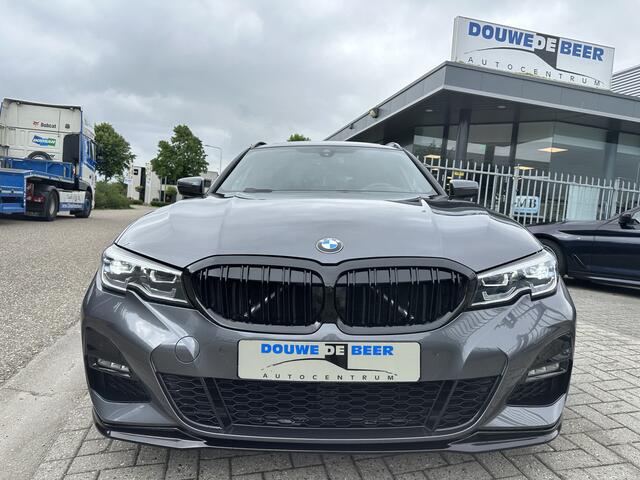 BMW 3-SERIE Touring 320i M sport Pano-Dak | LED | Stoelverw. | Spiegelpakket