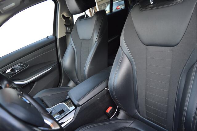 BMW 3-SERIE Touring 320i Exec. Ed. NL-Auto / Virtual cockpit / Led koplampen