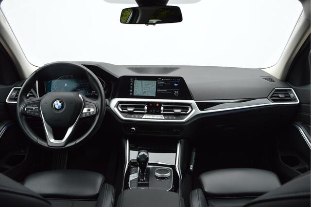 BMW 3-SERIE Touring 320i Exec. Ed. NL-Auto / Virtual cockpit / Led koplampen