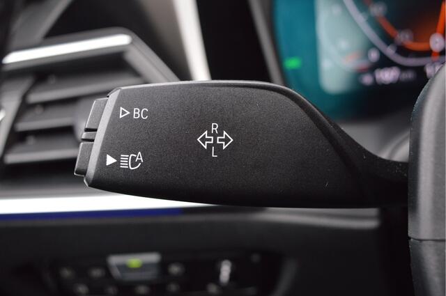 BMW 3-SERIE Touring 320i Exec. Ed. NL-Auto / Virtual cockpit / Led koplampen