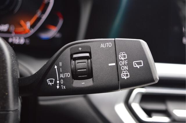 BMW 3-SERIE Touring 320i Exec. Ed. NL-Auto / Virtual cockpit / Led koplampen