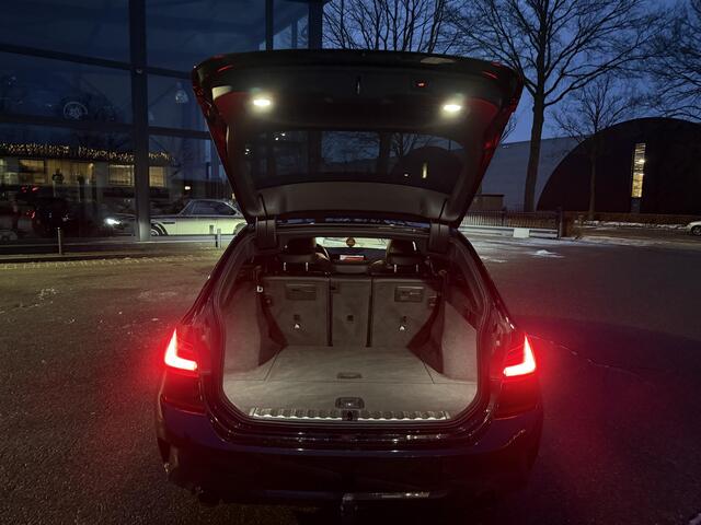 BMW 3-SERIE Touring 318i High Executive Edition M Sport | Afneembare trekhaak | Stoelverwarming | Origineel Nederlands geleverd (NAP) | Rijklaar geleverd incl. 12 maanden BOVAG-garantie