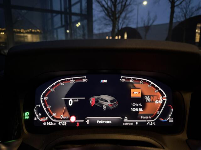 BMW 3-SERIE Touring 318i High Executive Edition M Sport | Afneembare trekhaak | Stoelverwarming | Origineel Nederlands geleverd (NAP) | Rijklaar geleverd incl. 12 maanden BOVAG-garantie