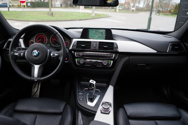 BMW 3-SERIE Touring 318i Automaat High Executive M-Sport, Panoramadak, LED, Leder, Keyless