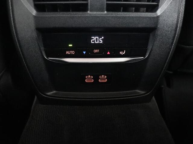 BMW 3-SERIE 318i Executive Edition | Adaptive cruise | Leder | Stoel & stuurverwarming | Carplay | Harman/Kardon | Navigatie | Live Cockpit | Climate control | Parkeerhulp