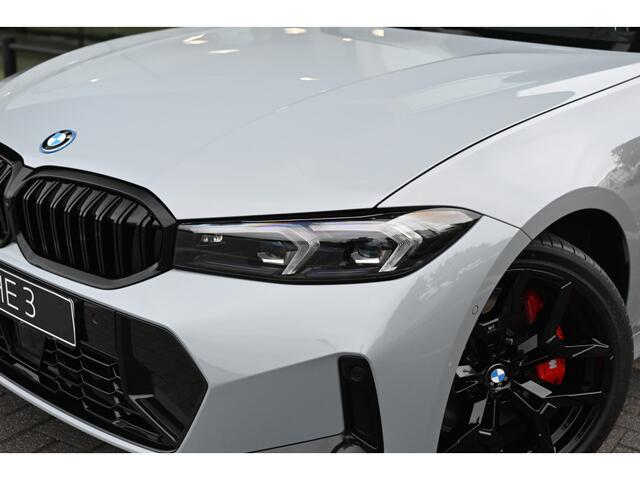 BMW 3-SERIE Touring 330e High Executive M Sport Automaat / Panoramadak / Trekhaak / Sportstoelen / Comfort Access / Adaptieve LED / Parking Assistant Plus / Stoelverwarming