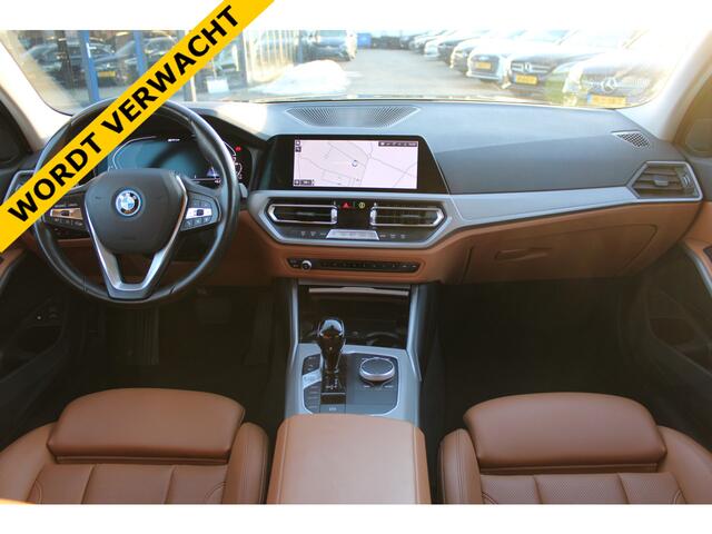 BMW 3-SERIE Touring 320e Business Edition Plus PANORAMADAK LEDER CARPLAY CAMERA