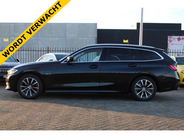 BMW 3-SERIE Touring 320e Business Edition Plus PANORAMADAK LEDER CARPLAY CAMERA