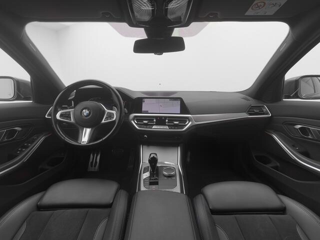 BMW 3-SERIE Touring Touring 318i Business Edition M-Sport | NAVI | CARPLAY | TREKHAAK