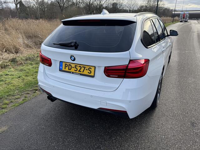 BMW 3-SERIE Touring 320i High Executive M Sport Automaat