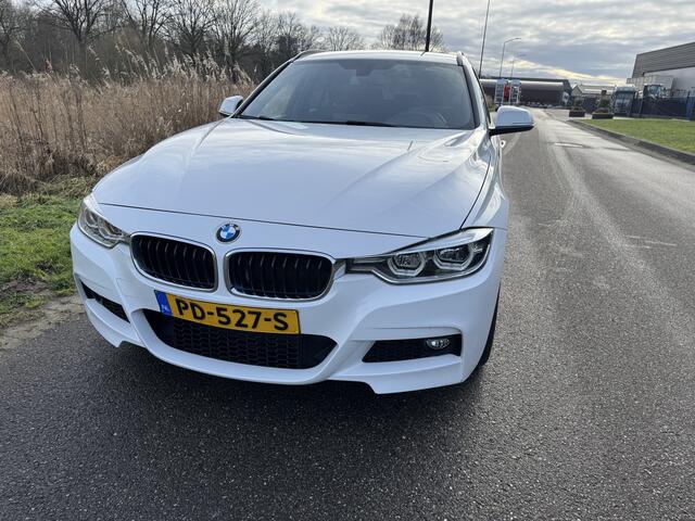 BMW 3-SERIE Touring 320i High Executive M Sport Automaat
