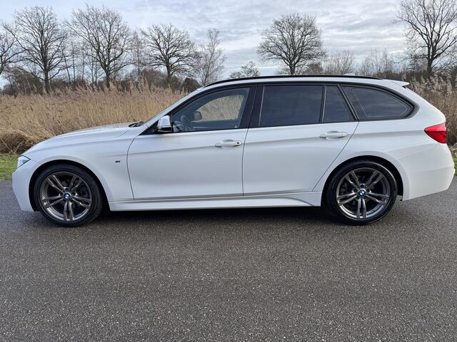 BMW 3-SERIE Touring 320i High Executive M Sport Automaat