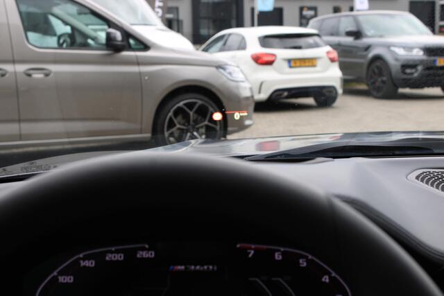 BMW 3-SERIE Touring M340i xDrive First Edition Pano | Trekhaak | Camera | Comfort Access | Memory | Driving Assistent Professional | HeadUp | Laser | Frozen Grey | Dealer Onderhouden | Uniek! Concoursstaat! Nieuwprijs ¤109,376,00