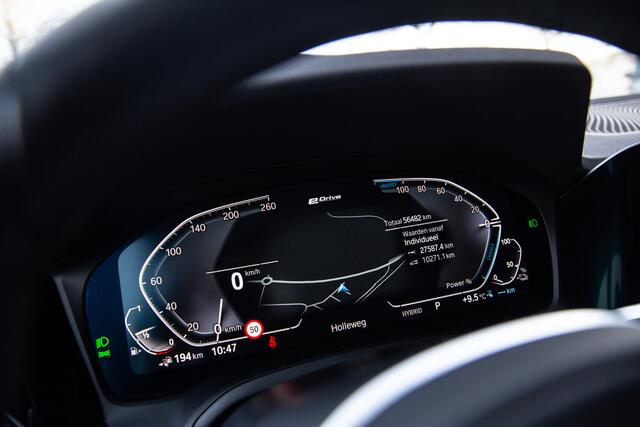 BMW 3-SERIE 320e Business Edition Plus , Panoramadak, Leer, Carplay,