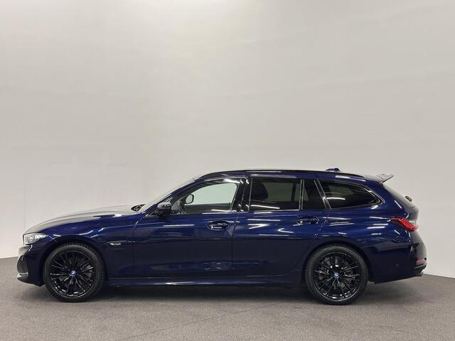 BMW 3-SERIE Touring 320e LCI New Model 2023 Innovation Pack 18" Wheels Park Pack Sportline Curved Screen HUD Display Privacy Glass
