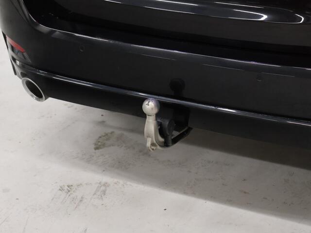 BMW 3-SERIE Touring 320e Sport NW TYPE [TREKHAAK INKLAPBAAR, MEMORY SEATS, APPLE CARPLAY, ANDROID, LEDVERLICHTING, CAMERA, STOELVERWARMING, VOL LEDER, CRUISE, CLIMATE, NIEUWSTAAT]