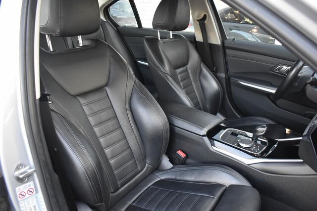 BMW 3-SERIE 330e High Executive Aut. Leder Navi Carplay Stoelverwarming HiFi