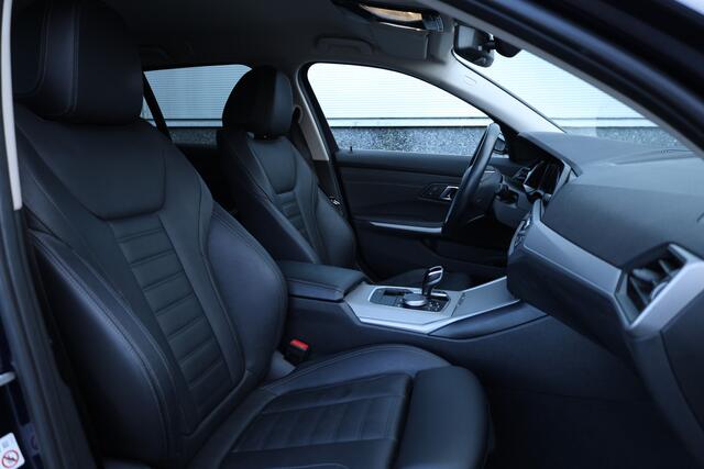 BMW 3-SERIE Touring 330e Business Edition Plus Individual / Leder / LED /