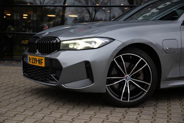 BMW 3-SERIE Touring 320e M-Sport , Cruise control, Navigatie, Sfeerverlichting,