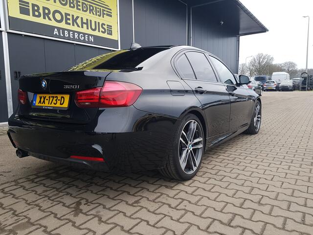 BMW 3-SERIE 320i M Sport Edition
