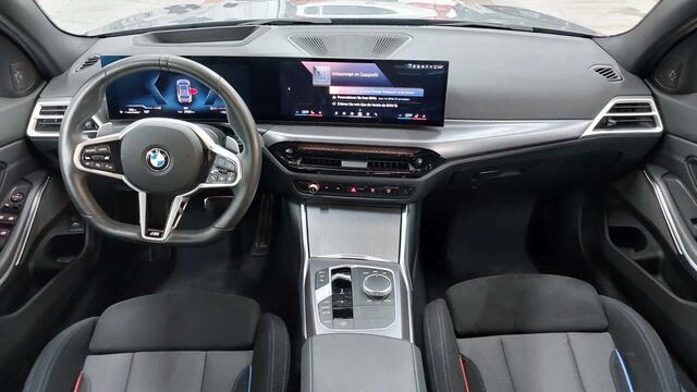 BMW 3-SERIE Touring 318d M-Sport Pro | Harman Kardon | Active Cruise Controle | Stoelverwarming | Zomer en Winterset Wordt verwacht