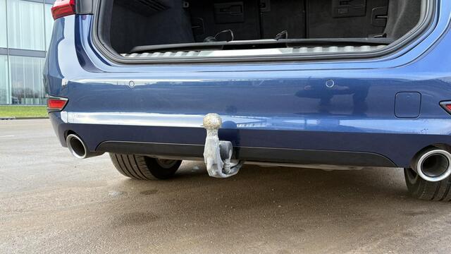 BMW 3-SERIE Touring 330e xDrive High Executive