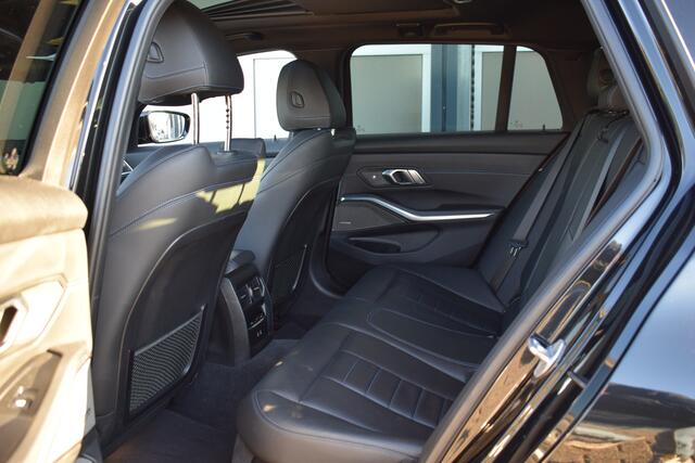 BMW 3-SERIE Touring 330e High Ex. M-Sport Panodak | LED | Full options! Apple Carplay