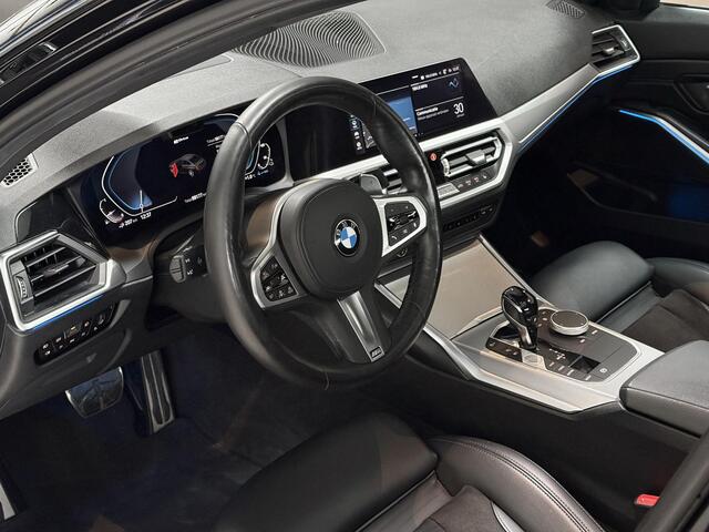 BMW 3-SERIE 330e M Sport Edition - SCHUIFDAK - LASER LAMPEN - STOELVERWARMING - HEAD UP DISPLAY - SFEERVERLICHTING