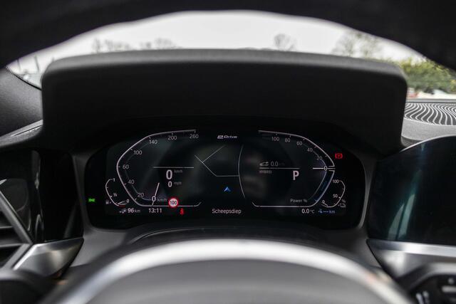 BMW 3-SERIE 330e M-Sport High Executive | Pano | Head-up